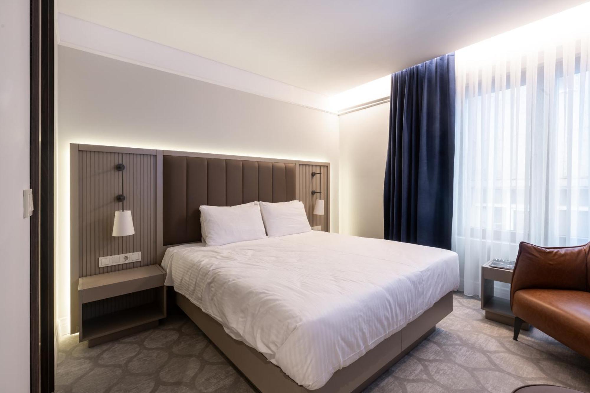 Noble Pangalti Hotel Истанбул Екстериор снимка