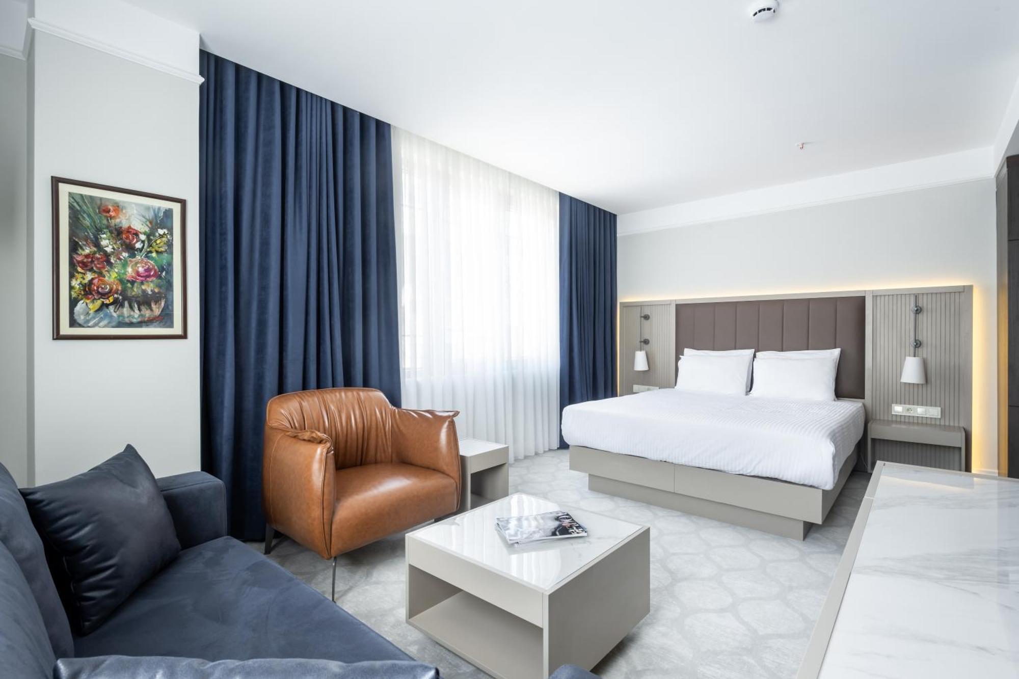 Noble Pangalti Hotel Истанбул Екстериор снимка