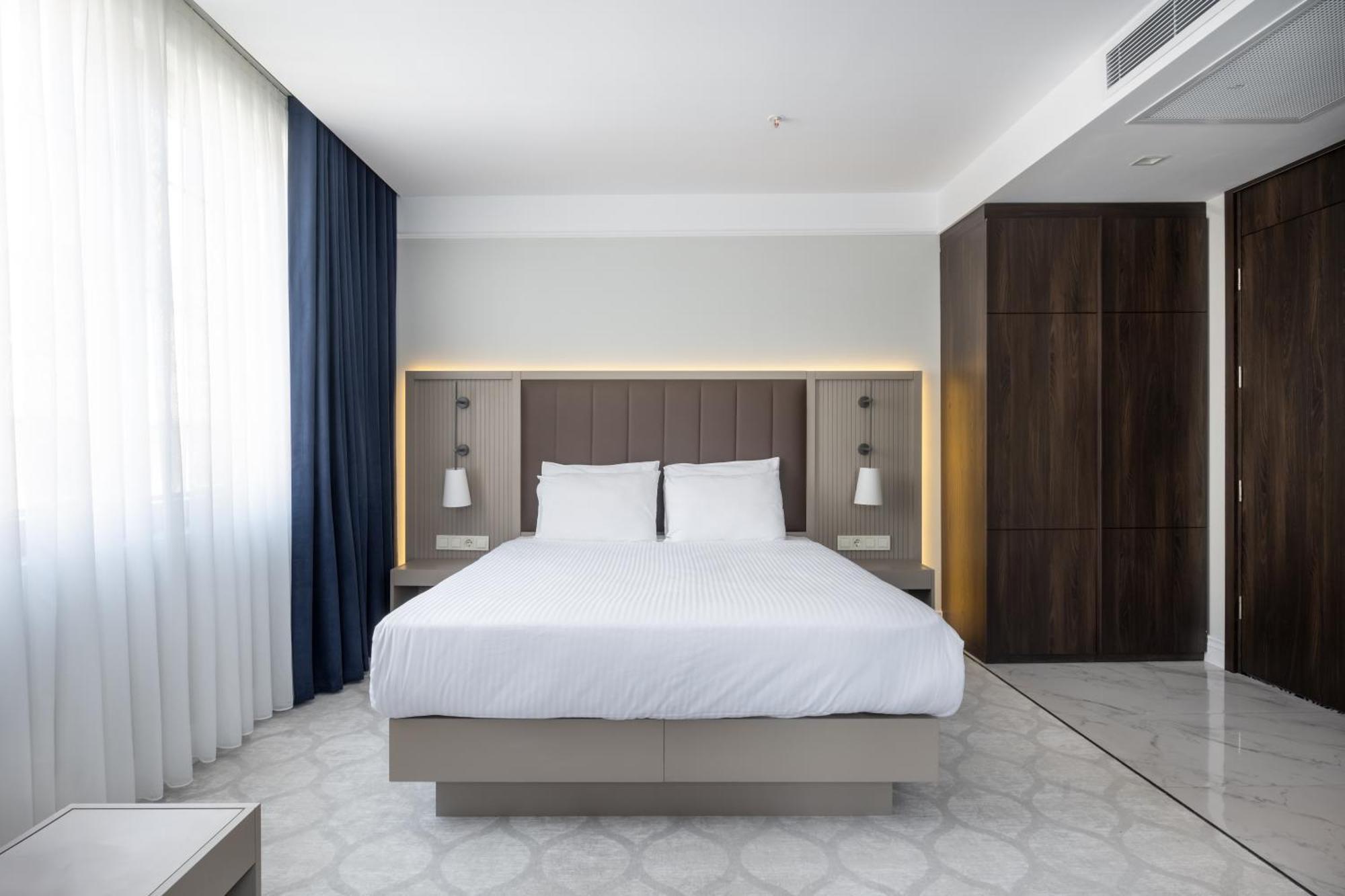 Noble Pangalti Hotel Истанбул Екстериор снимка
