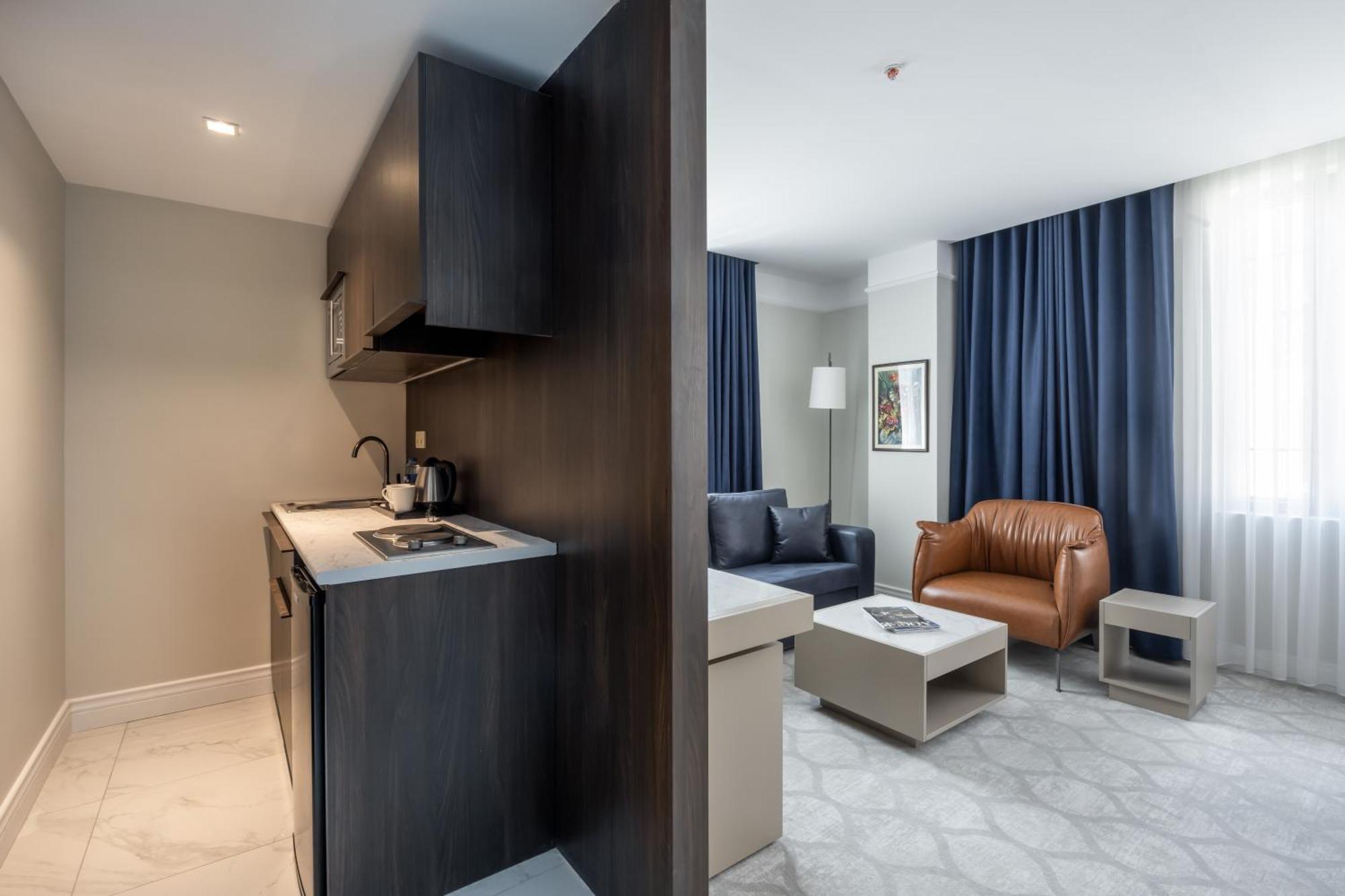 Noble Pangalti Hotel Истанбул Екстериор снимка