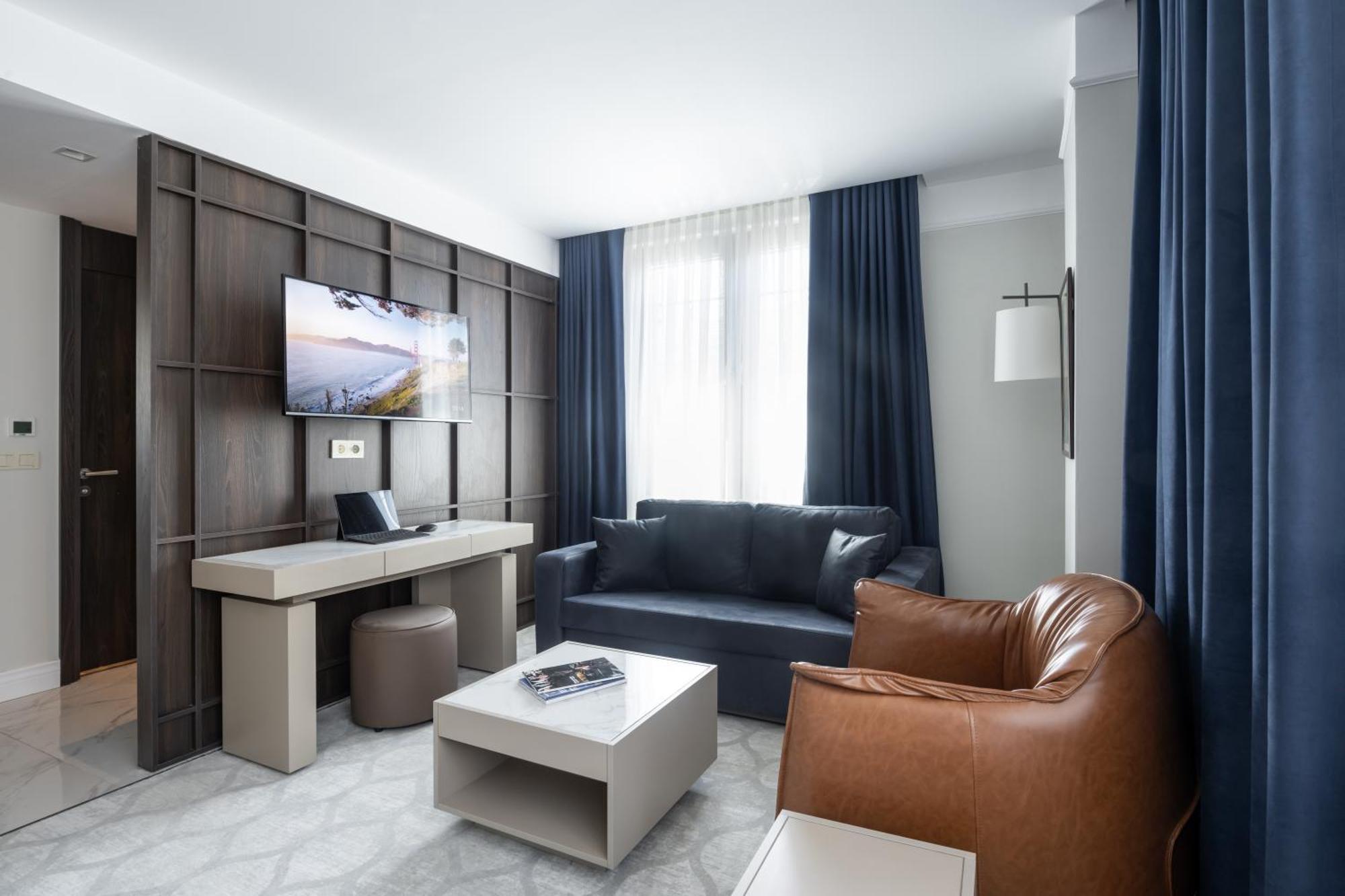 Noble Pangalti Hotel Истанбул Екстериор снимка