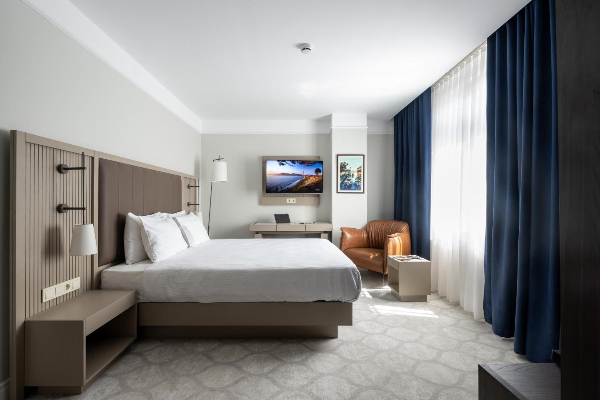 Noble Pangalti Hotel Истанбул Екстериор снимка